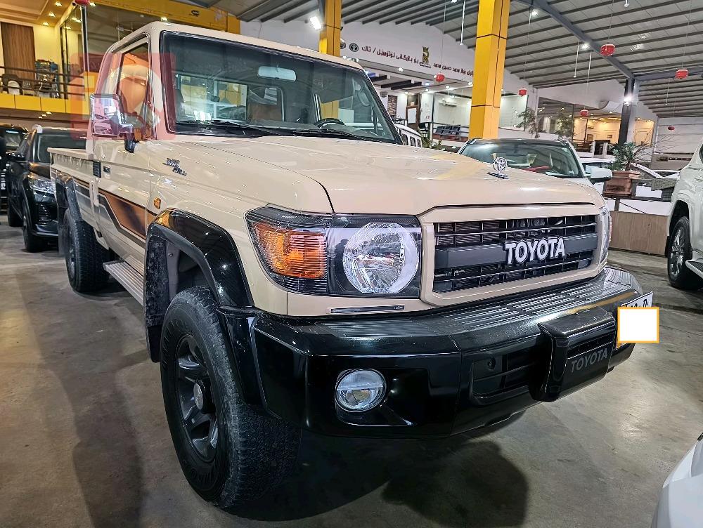 Toyota Land Cruiser 70 Pickup